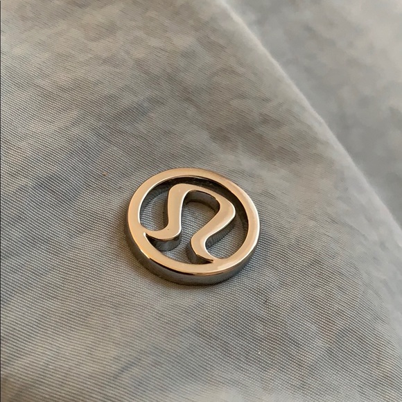 Meet your Poshers: Maya + Coco - Picture 1 of 2